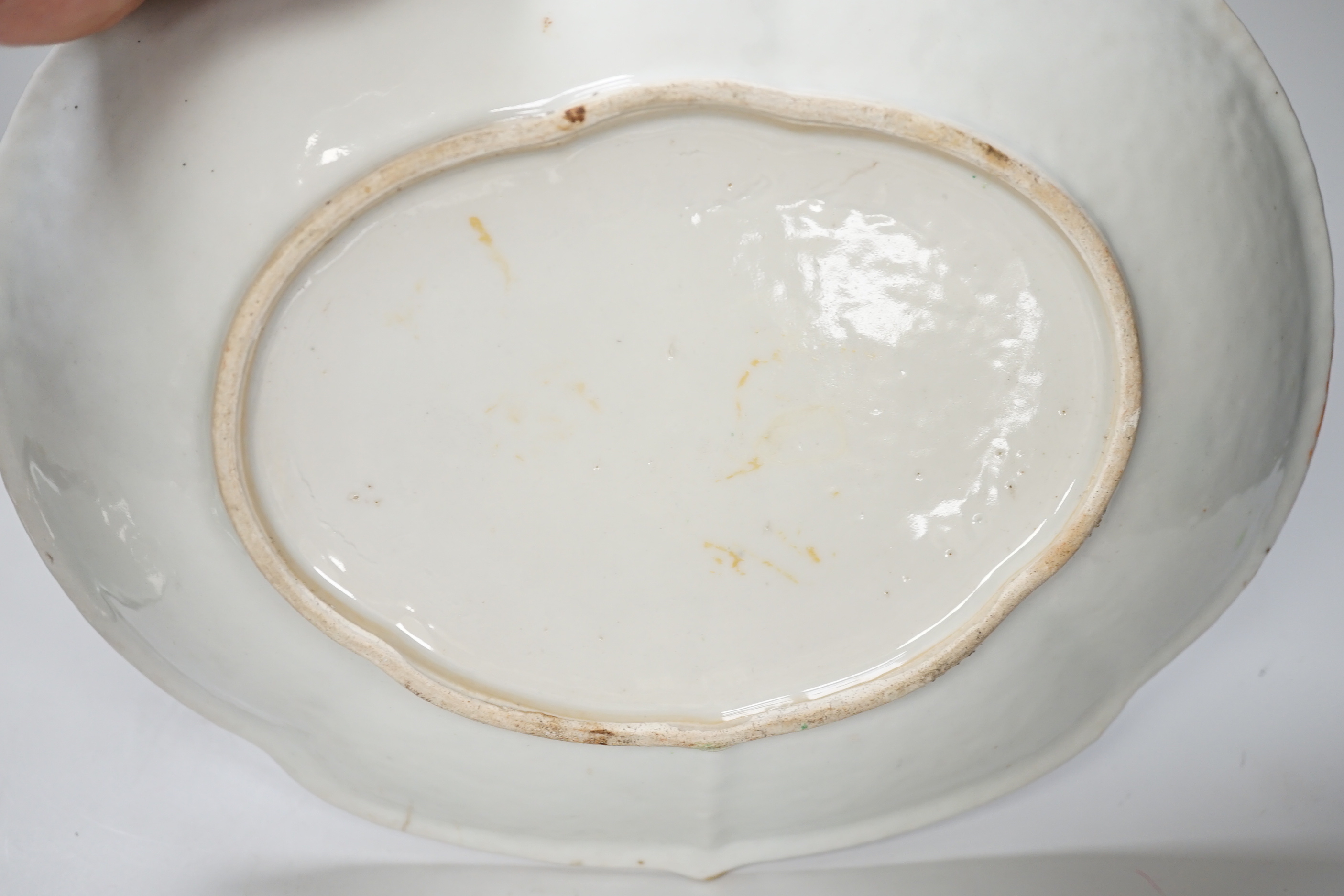 Two 19th century Chinese Canton export famille rose dishes, widest 27.5cm